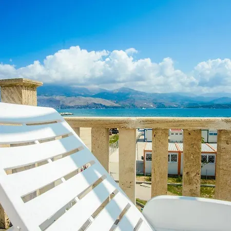 Xenia Ionis Luxury 3*