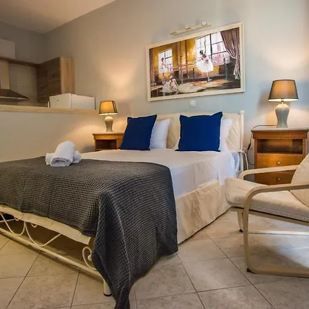 Xenia Ionis Luxury 3*