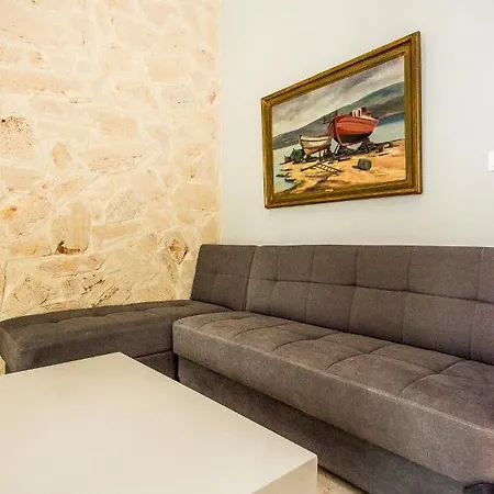 Xenia Ionis Luxury Apart Otel 3*