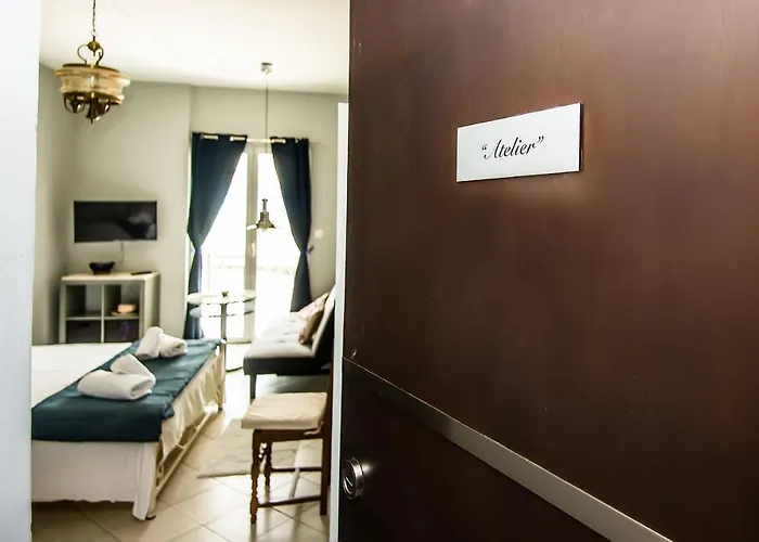 Xenia Ionis Luxury Apart-hotel 3*