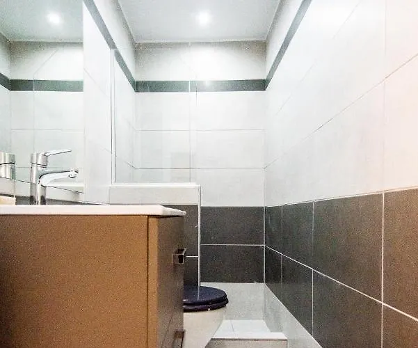 Xenia Ionis Luxury Lixúri