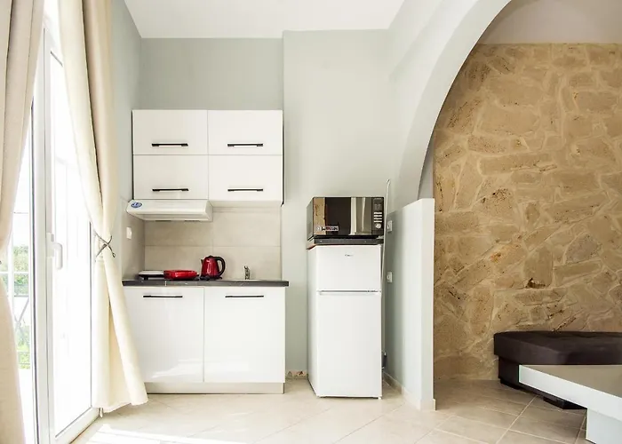 Xenia Ionis Luxury Apart-hotel 3*