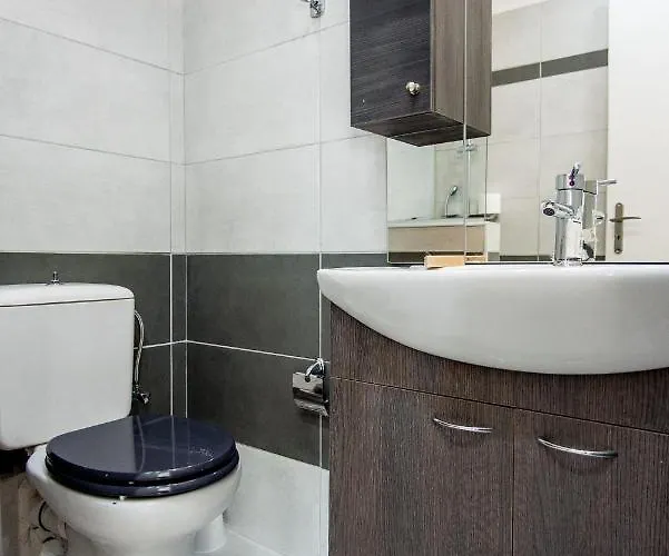 Xenia Ionis Luxury 3*