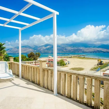 Xenia Ionis Luxury * Lixúri