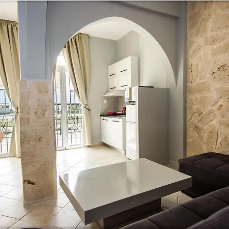 Xenia Ionis Luxury Lixúri