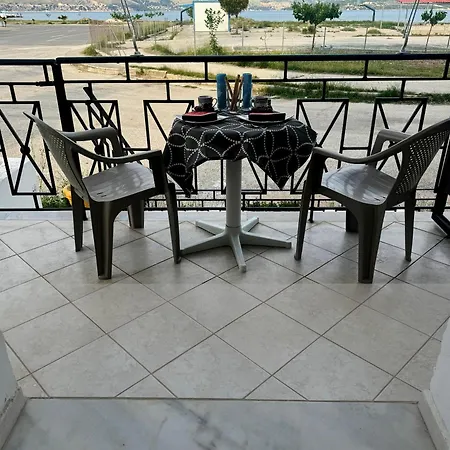 Xenia Ionis Luxury Lixúri
