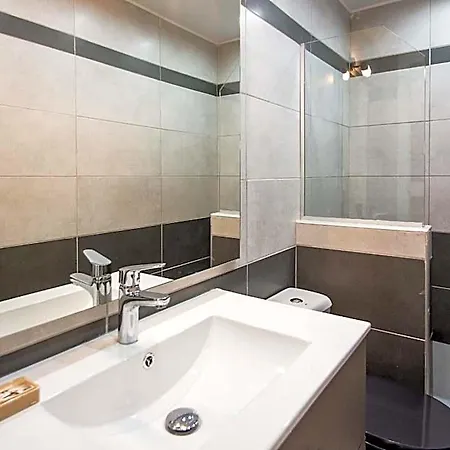 Xenia Ionis Luxury 3* ליקסורי