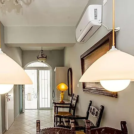 Xenia Ionis Luxury מלון דירות 3*