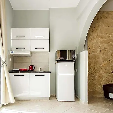 מלון דירות Xenia Ionis Luxury ליקסורי