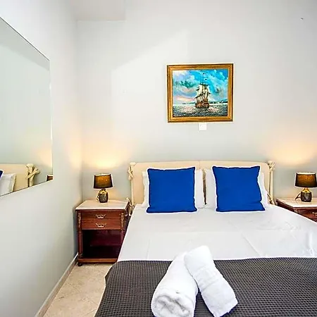 מלון דירות Xenia Ionis Luxury ליקסורי