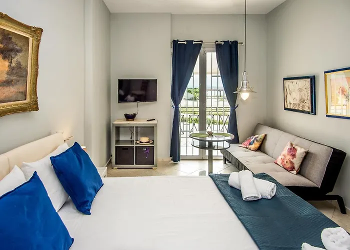 Xenia Ionis Luxury 3*